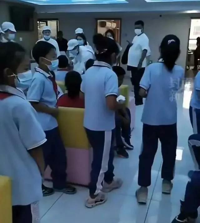 中小学附近不能开小卖铺是真的吗,学校禁止开小卖部全国统一吗