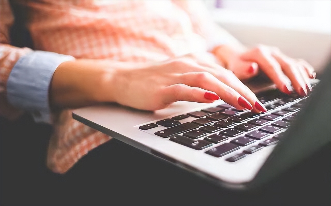 有强大素材库的写作软件,免费的写作素材网站