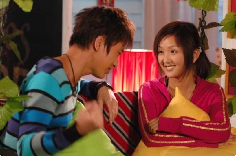 从爆红到无人问津苏醒,何洁当时的事业陷入了低迷期