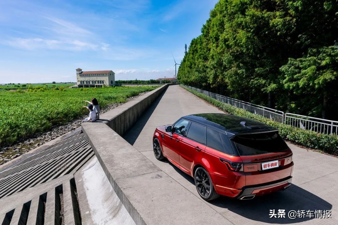 璺瘯,璺瘯璧翠竴鍦洪暱鍩庤剼涓嬬殑绉嬪ぉ鐩涘