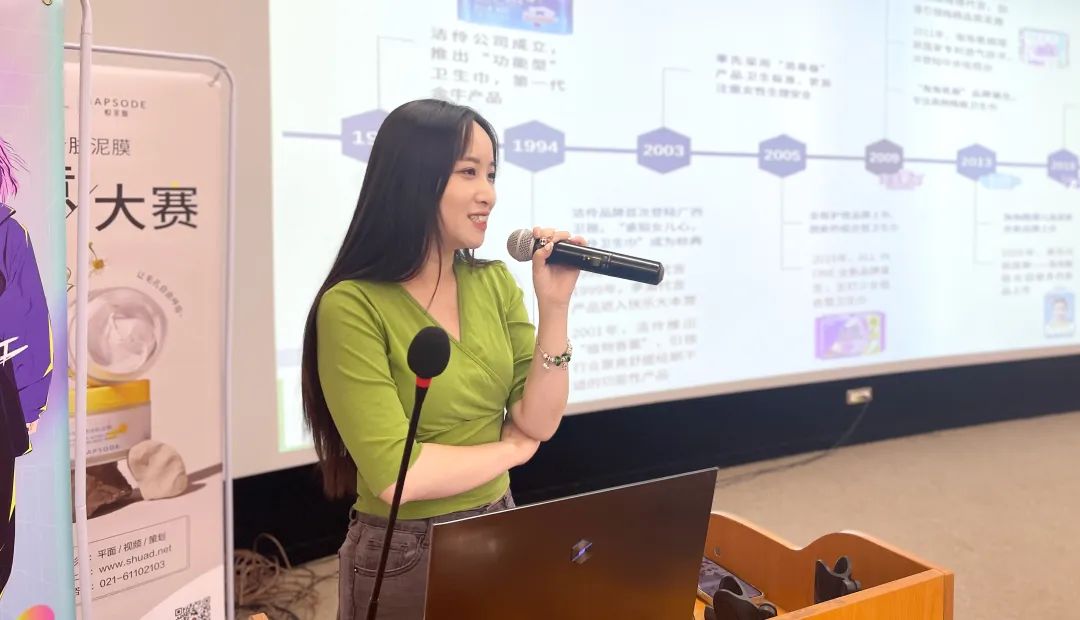 大广节携V-GIRL未可走进广西财经学院，感受青春创意之美