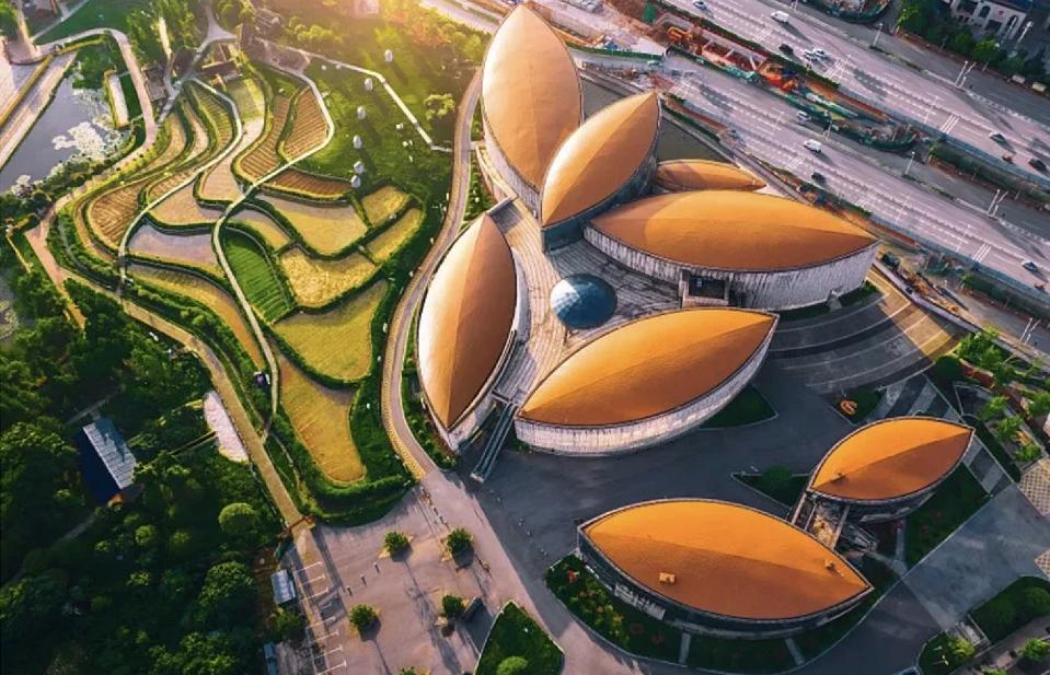 别只盯着湘江!这个一线临河大平层,才是长沙豪宅新贵