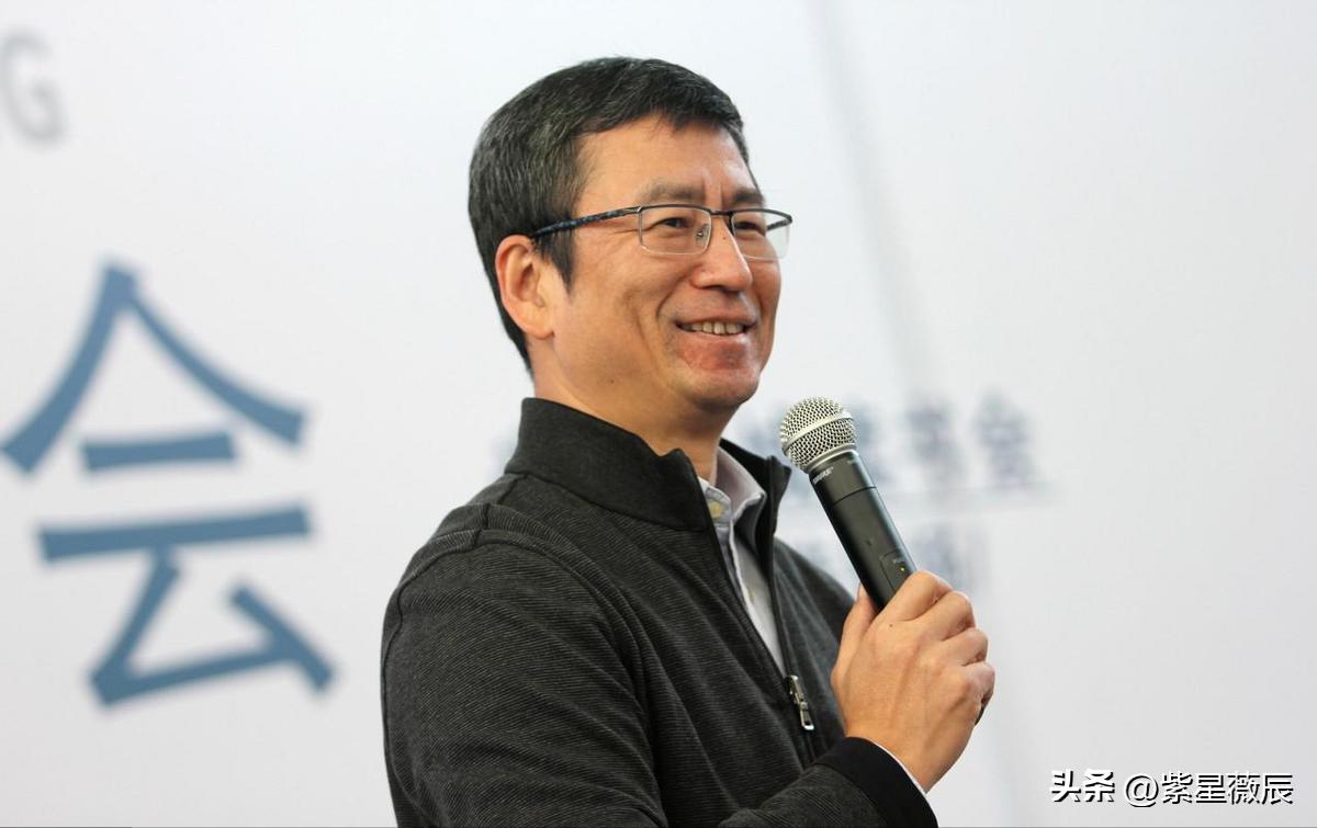 央视白岩松近况如何,白岩松与妻子现在状况