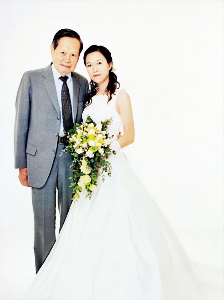 翁帆说出当年嫁82岁杨振宁的原因,翁帆28岁前是做什么的