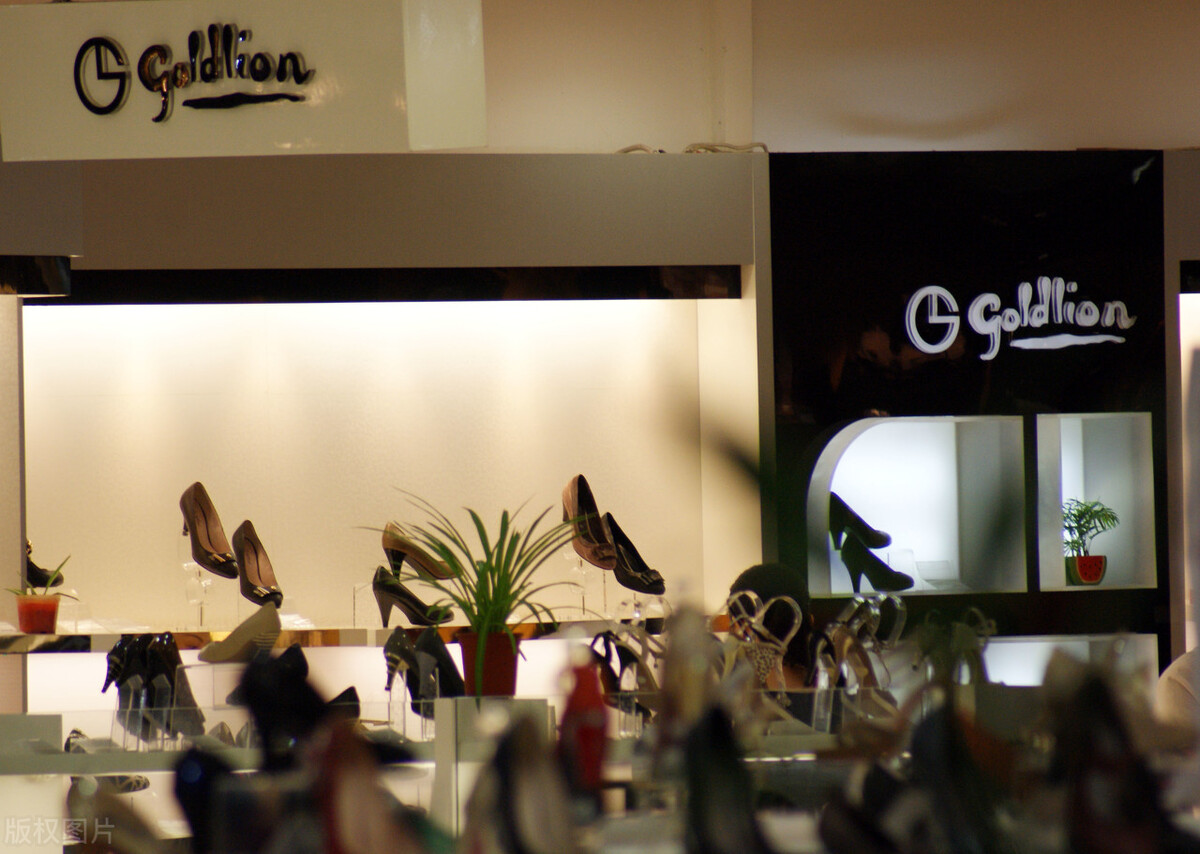 成人穿什么品牌男鞋比较好,男士40多岁穿什么样的鞋子好看