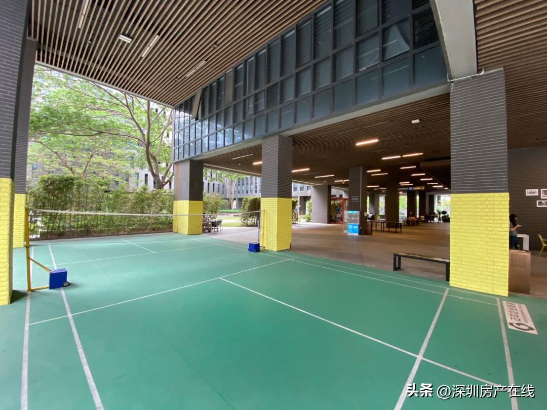 深圳南山科技园独栋商业大厦出租招租，约1.5万平米，冠名做总部