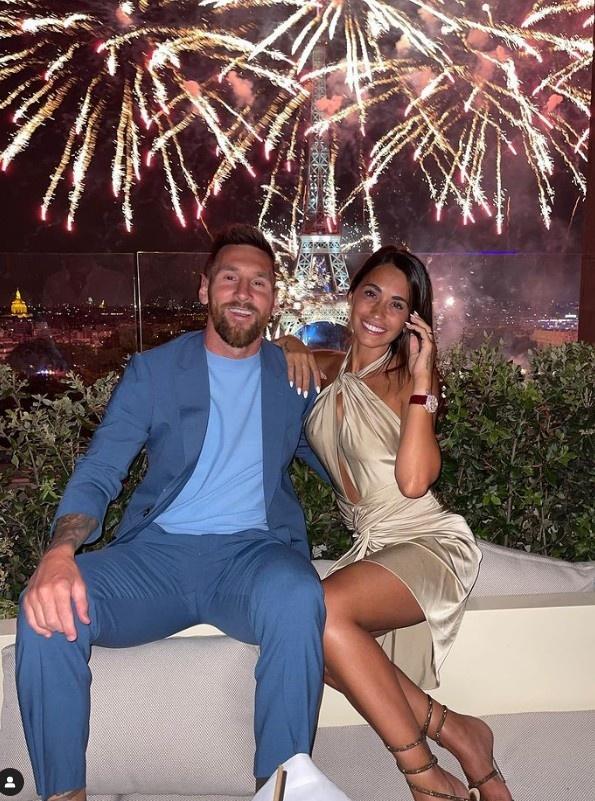 可御姐可萝莉！全能的“足球王后”安东内拉，球王梅西的一生挚爱