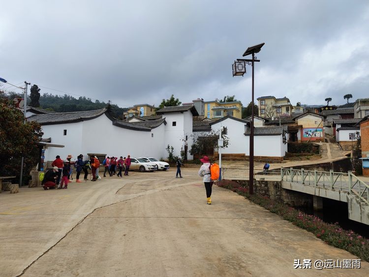 逛天坑、探叮呤当啷洞，去昆明安宁徒步，总有很多惊喜