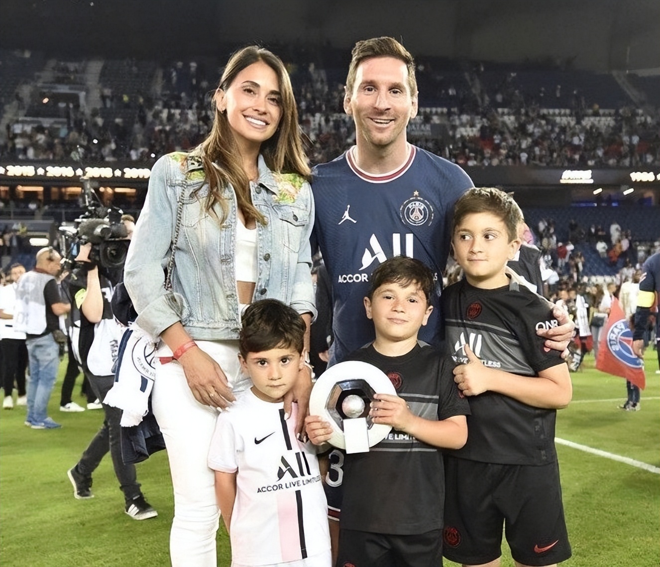 梅西自律前有多爱吃甜食,梅西多自律