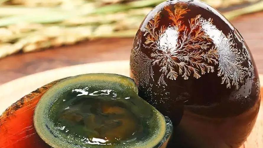 皮蛋被评为最恶心的食物,皮蛋有毒的食物