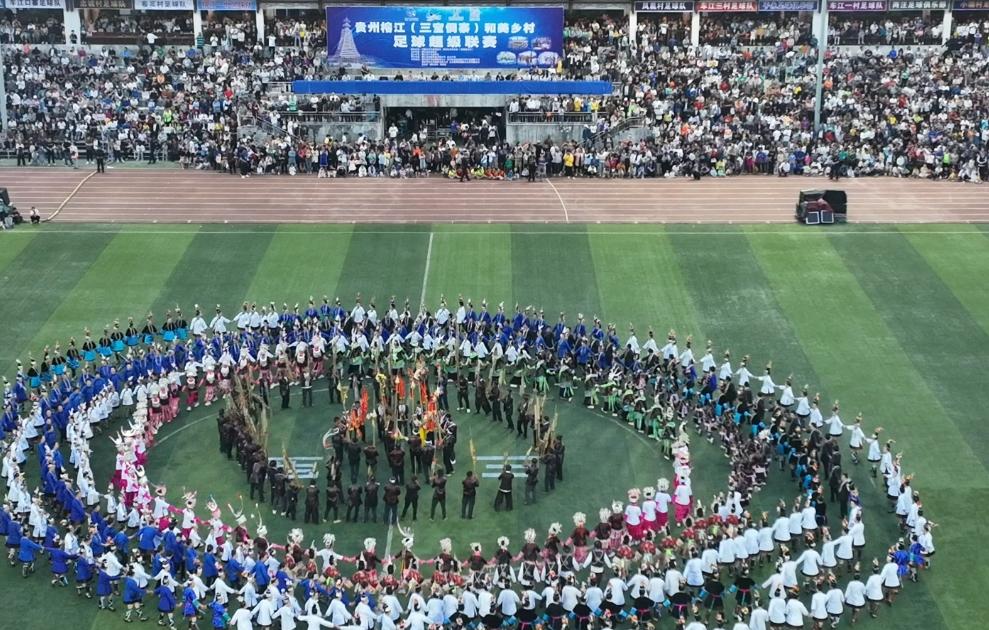 国足和贵州村超真的比过么,中超降薪引热议谁能拯救中国男足