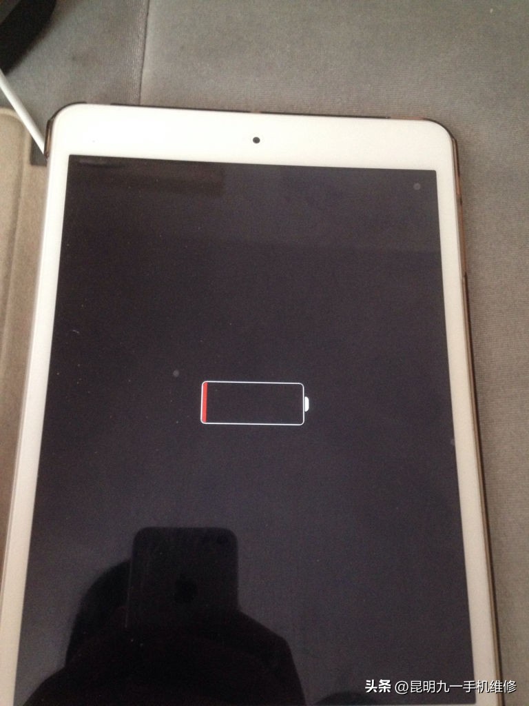 ipadpro无法开机怎么回事,ipad一直显示电池图标无法开机