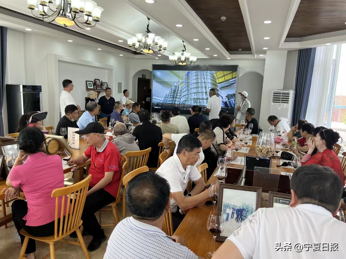 喜报！签约3000万元，宁夏青铜峡葡萄酒产区迎来近千名经销商