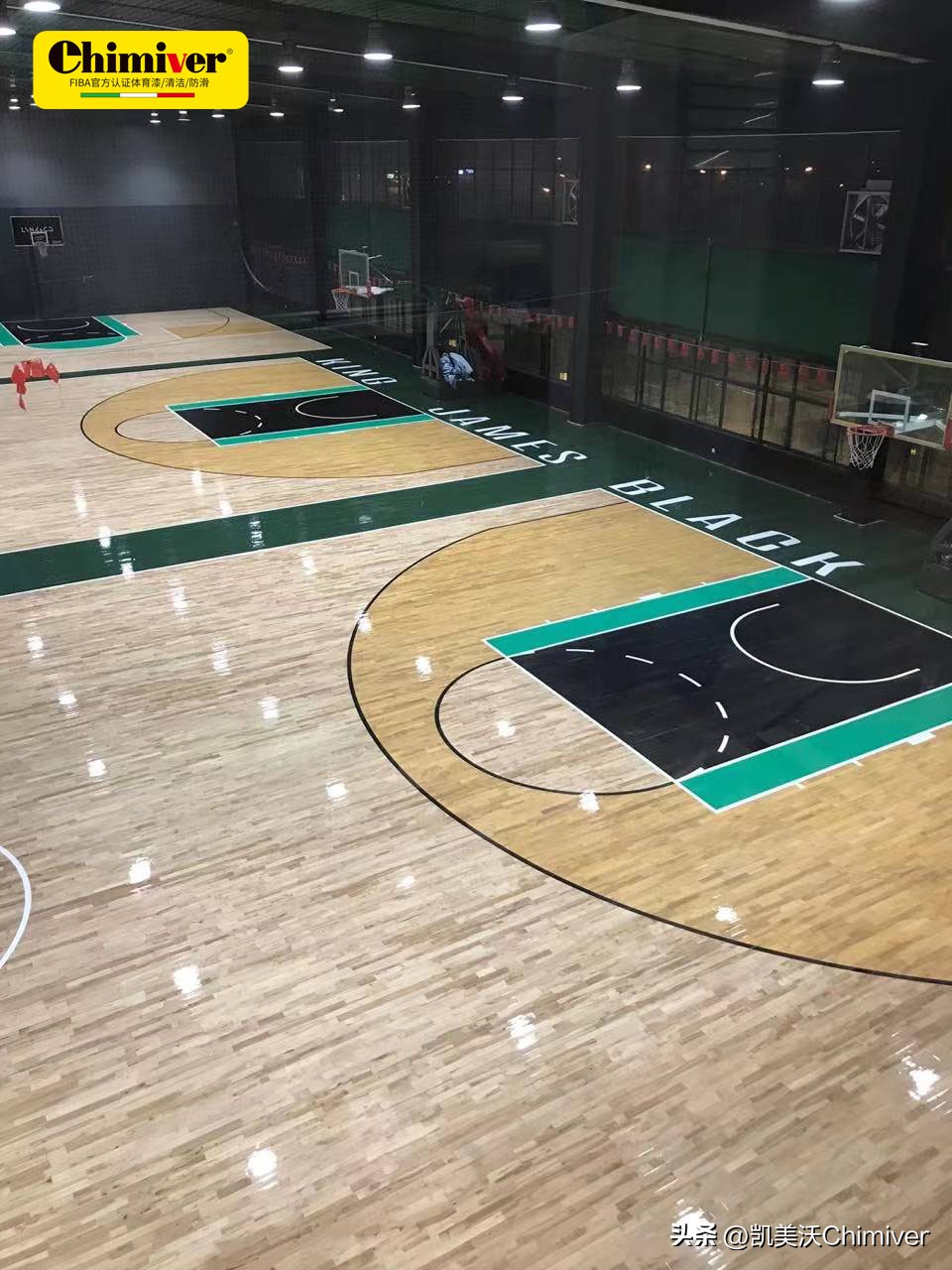 广州室内篮球馆木地板翻新,室内篮球场木地板翻新刷漆