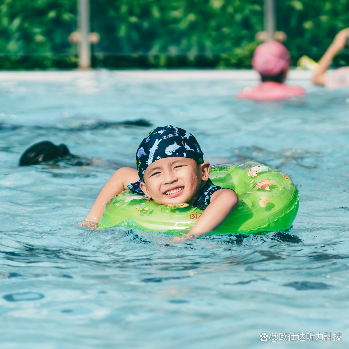 手机最大声会损害婴儿听力吗,手机掉落床上会不会影响宝宝听力