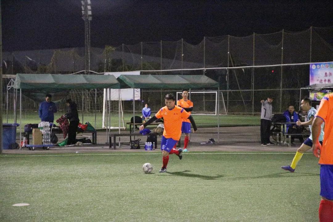 竞技绿茵逐梦,竞技绿茵场