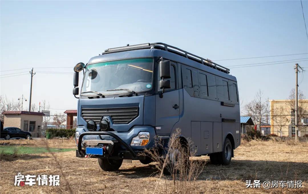 东风2.3t四驱短轴低顶房车,十堰东风特种四驱房车