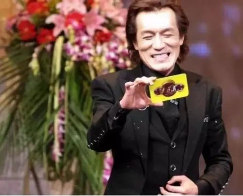 哈文李咏最后时刻,哈文短发与李咏合影