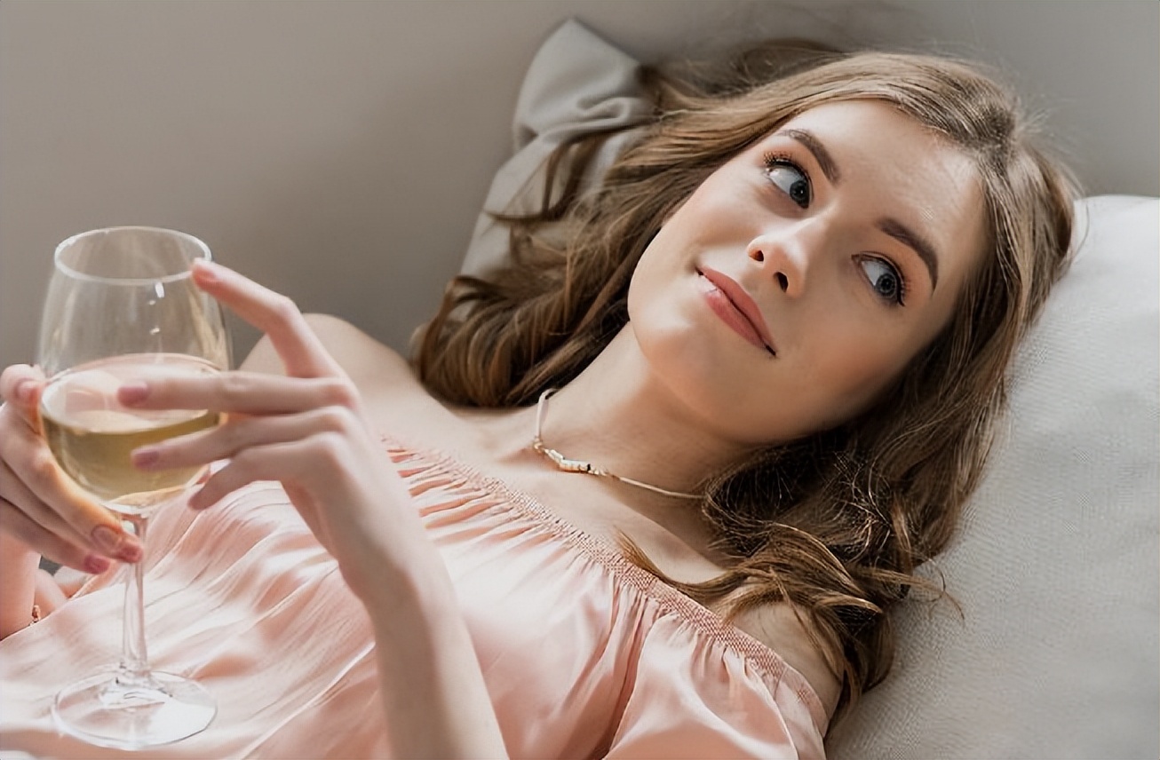 女生阴道有什么症状要注意身体,女外阴肥大有什么影响