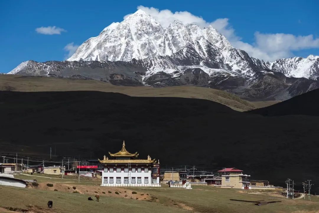 去十次西藏不如去一次色达,20天川西深度自驾游攻略