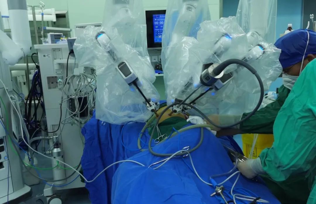 10岁男童新冠肺炎并发呼吸衰竭,11岁男孩确诊肺炎