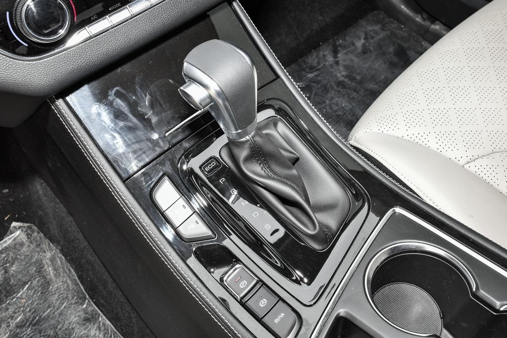 宝骏7305座,2021款宝骏730cvt试驾