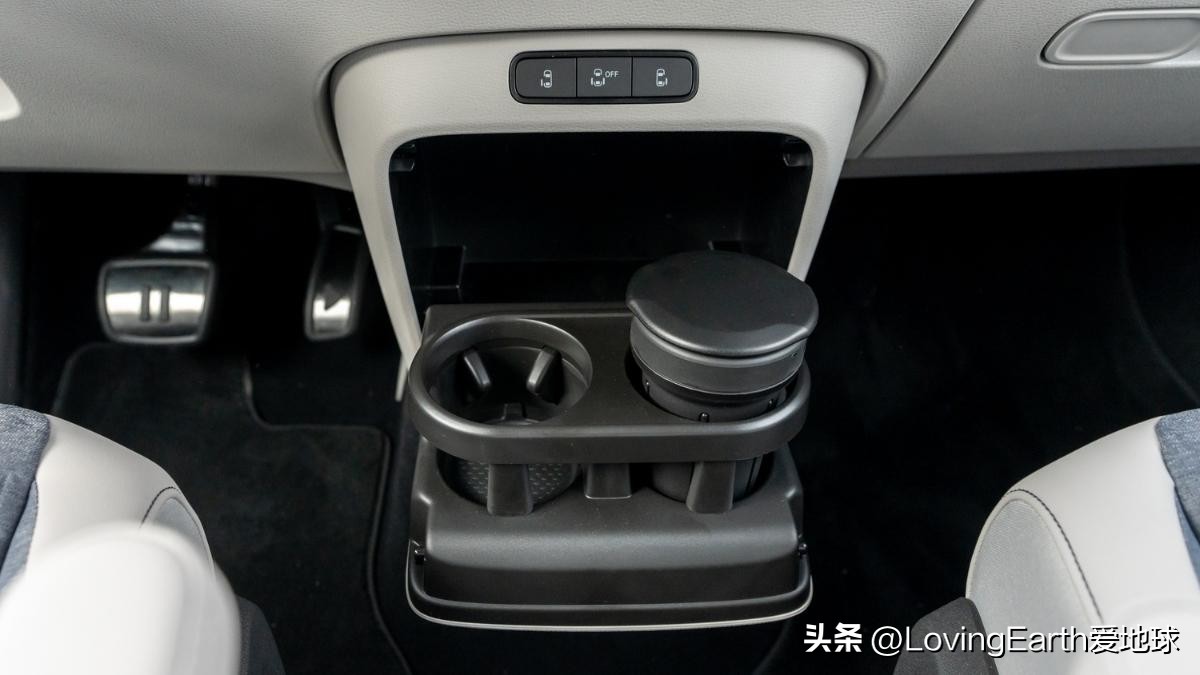 大众id.buzz原型车路试谍照曝光,大众buzz原型面包车