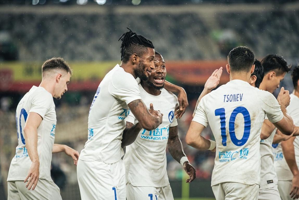 谢晖大连人5:1赢大连,谢晖大连人踢什么阵