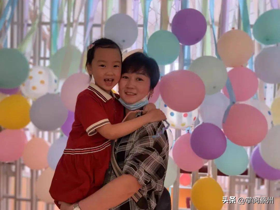 汝南县教育系统载歌载舞，庆祝孩子们的节日！