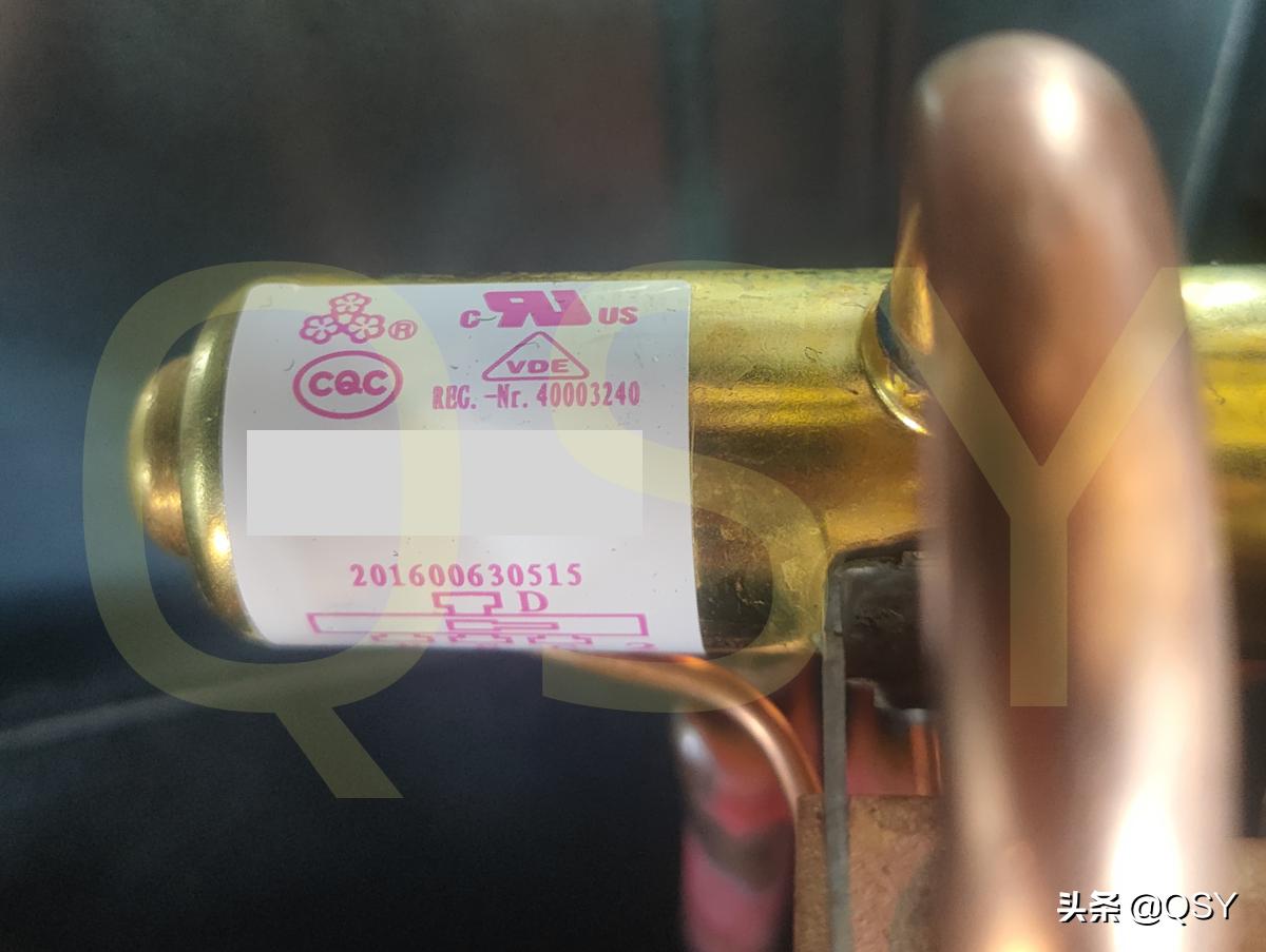 拆美的风酷空调,美的风尊空调怎么拆机