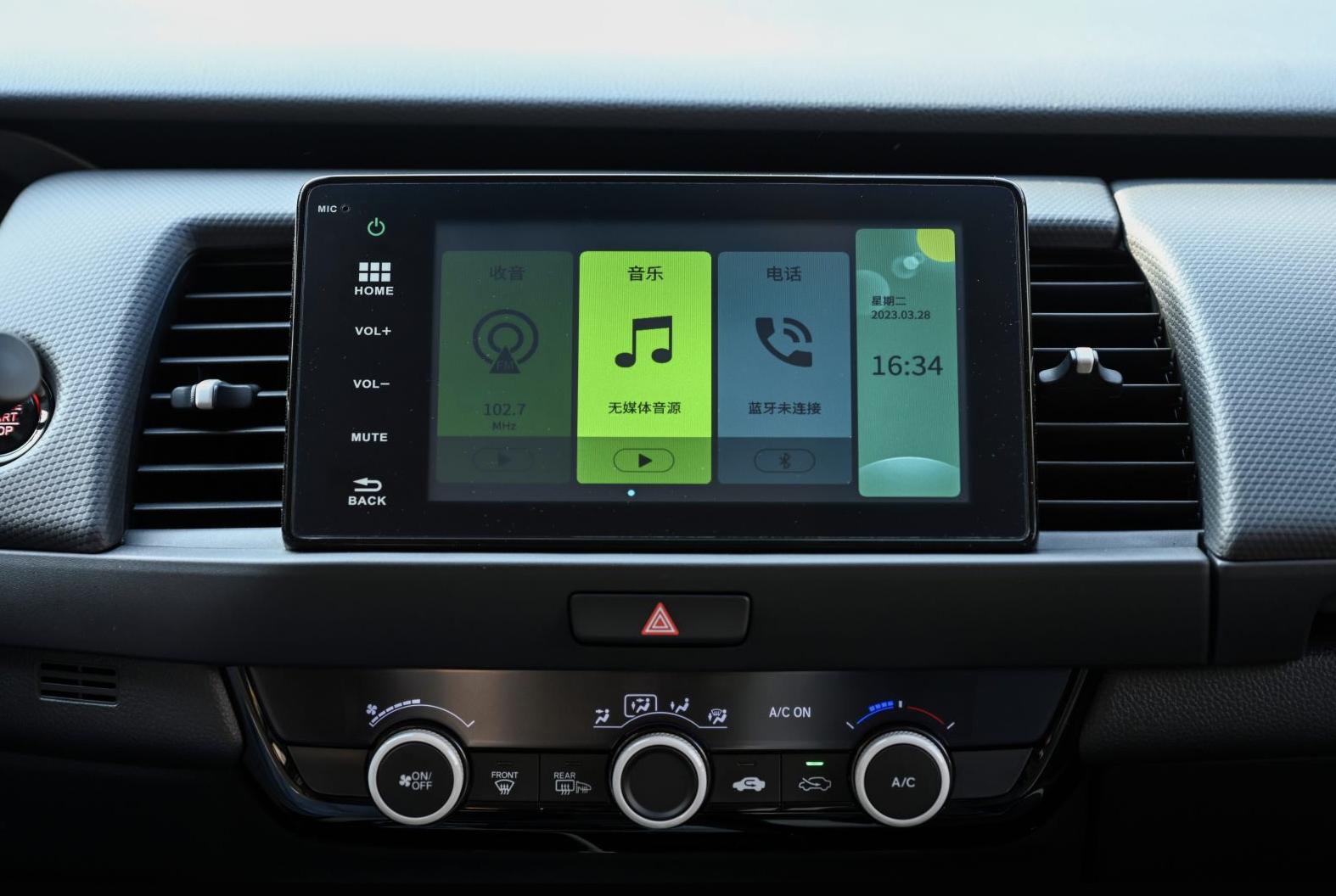 试驾广汽本田新飞度：10万预算买它的三大理由！