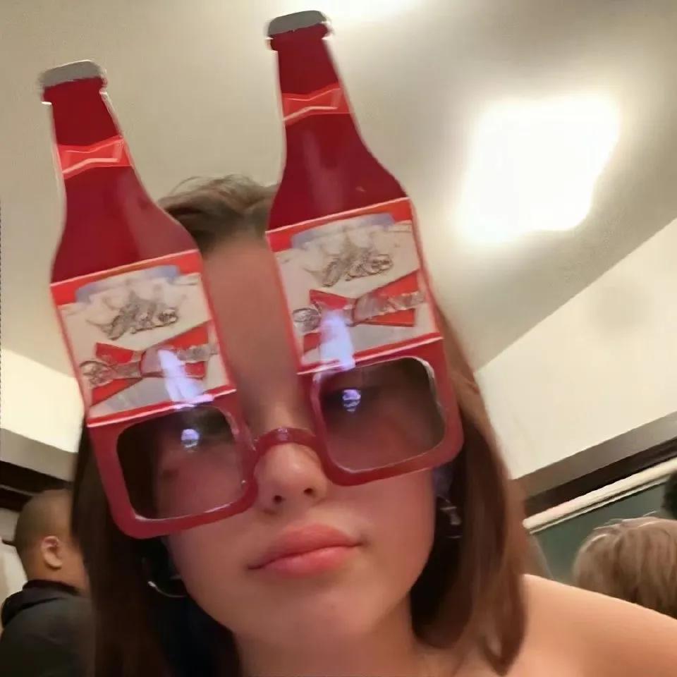 头像|这个天气挺尬的，不开空调又热，开的话还得去买一台