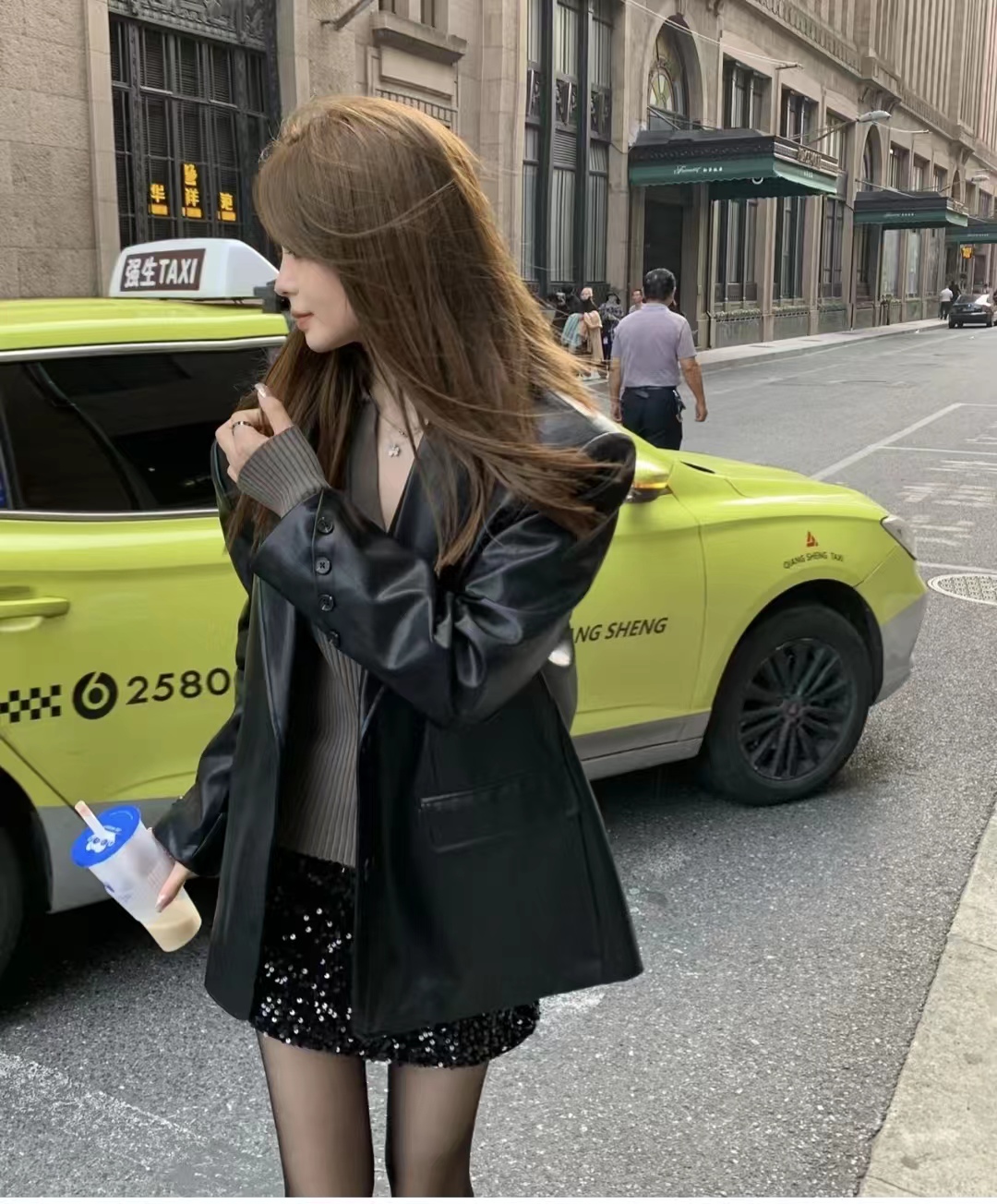 皮衣怎么搭配衣服女秋冬,2020洋气套装皮衣