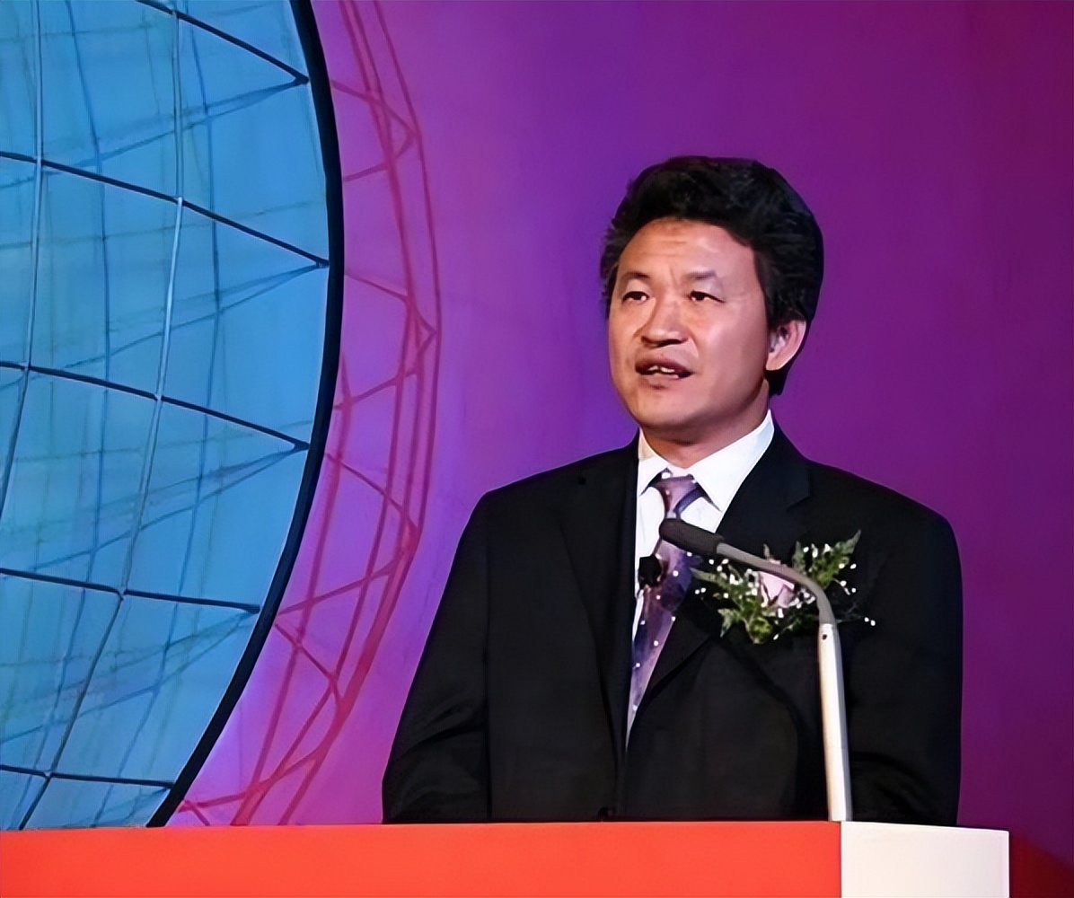 徐立华身价多少个亿,徐立华身家