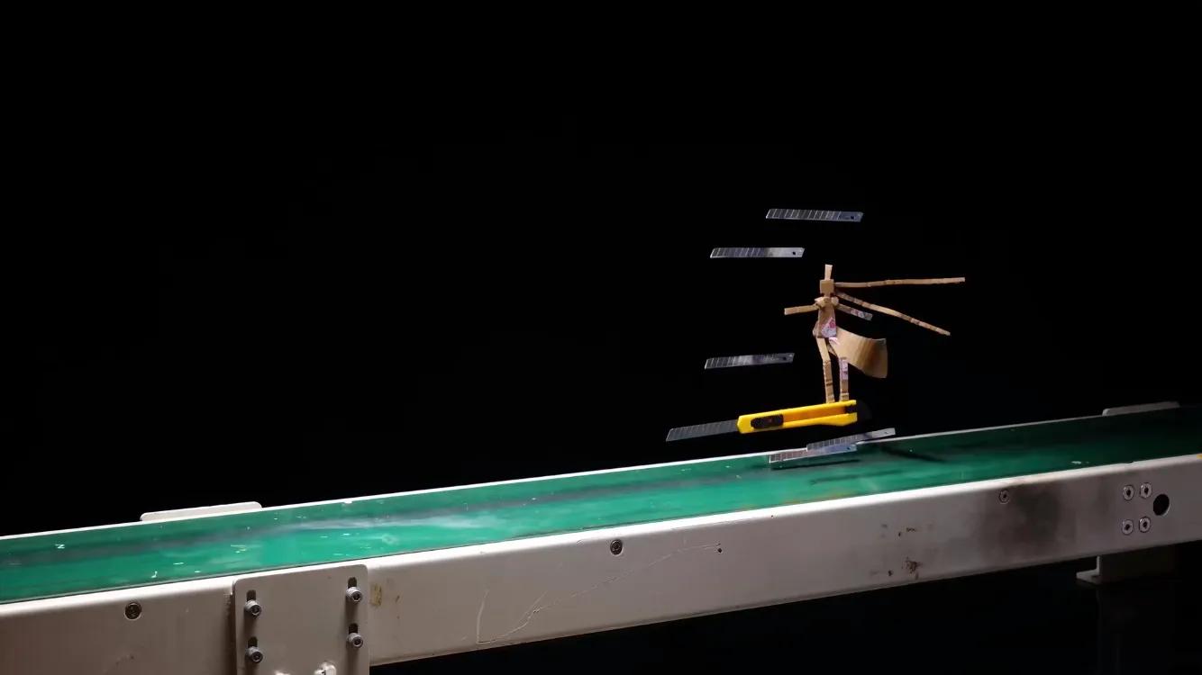 “变形快递”的跑酷之旅，遇见爱情一路逆行而上