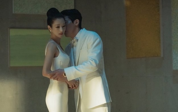 徐睿知短发蓝裙,徐睿知黑色礼服写真