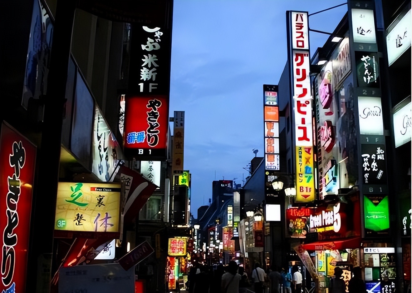 日本放开新冠防控后怎么样了,日本放开疫情管控后果怎样了