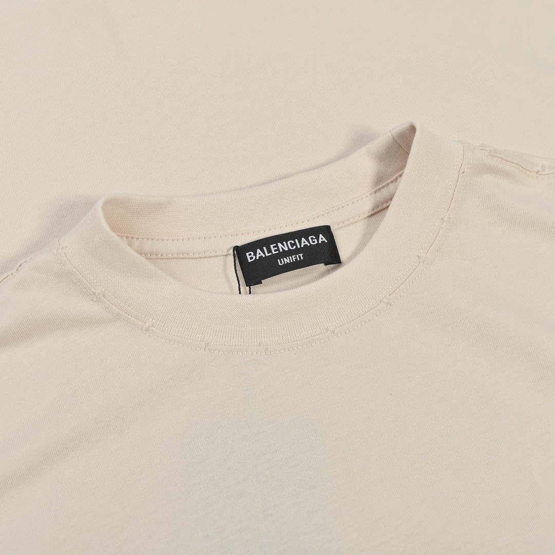 巴黎世家杏色短袖穿搭,巴黎世家fw21麦穗短袖