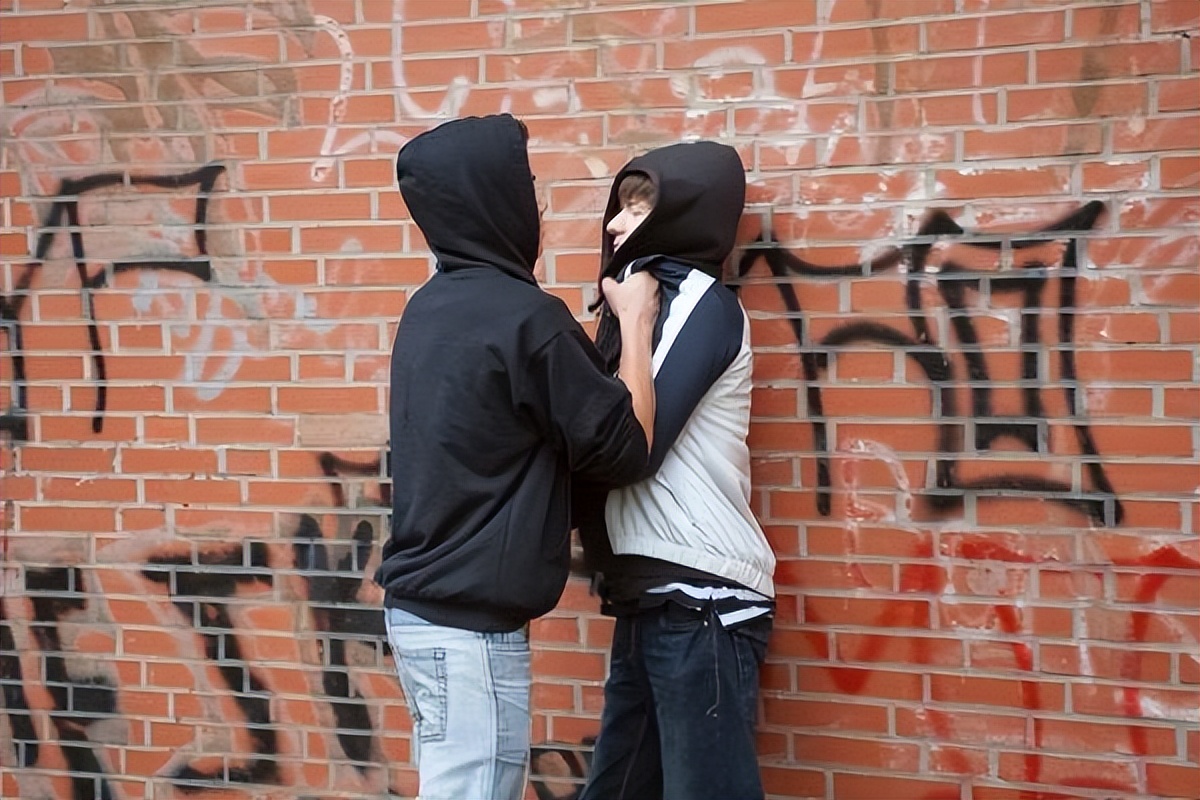 大叔被质疑偷拍遭曝光起诉,被诬陷偷拍大叔怎么维权