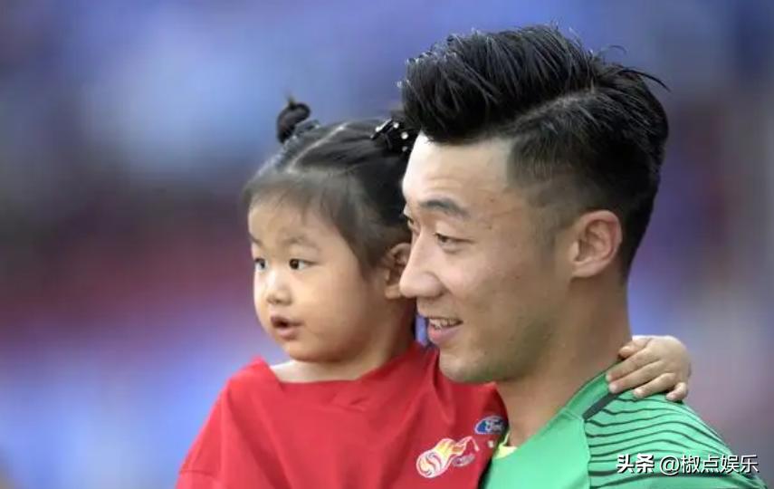 曝前国足门将张鹭被带走,前国脚门将张鹭