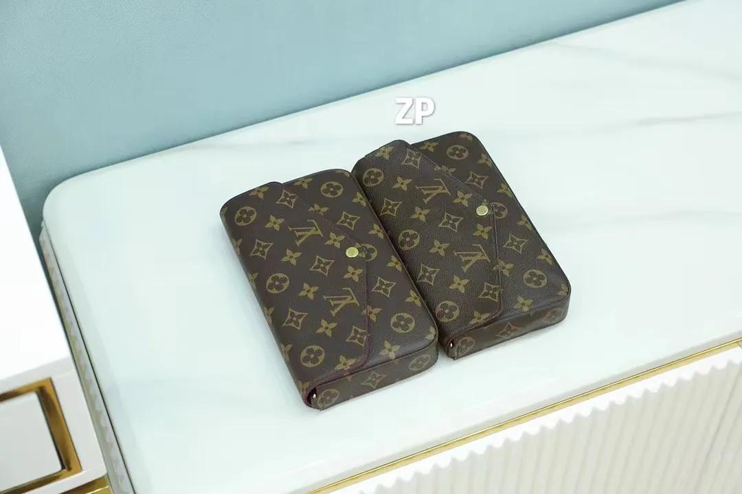 lvtwist水波纹链条包有镜子吗,lv三合一链条包外观花纹鉴定