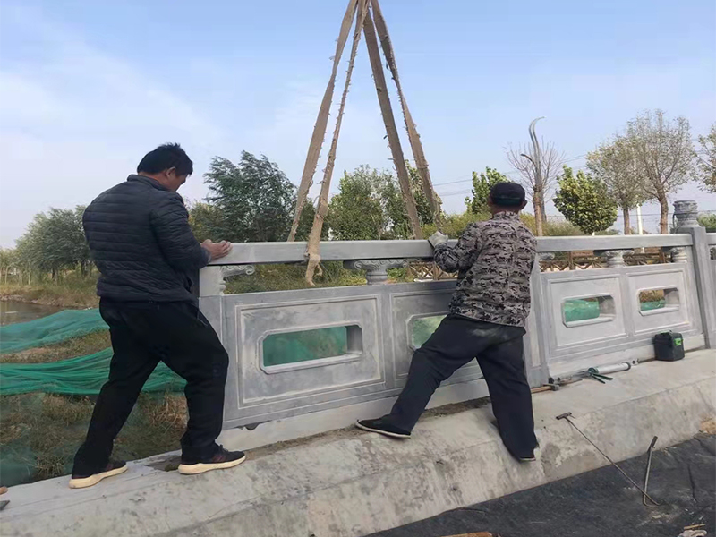 汉白玉石材栏杆多少钱一米,石雕花岗岩栏杆