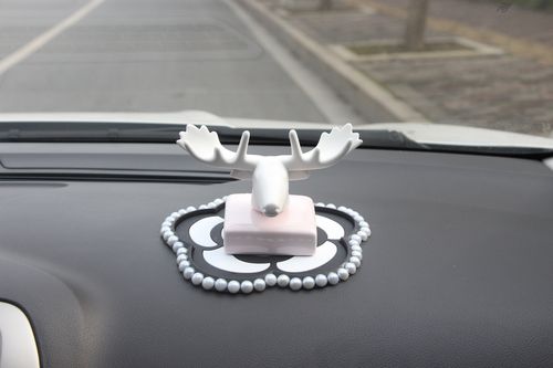 汽车前面放摆件的危害,汽车前面放摆件扣分吗