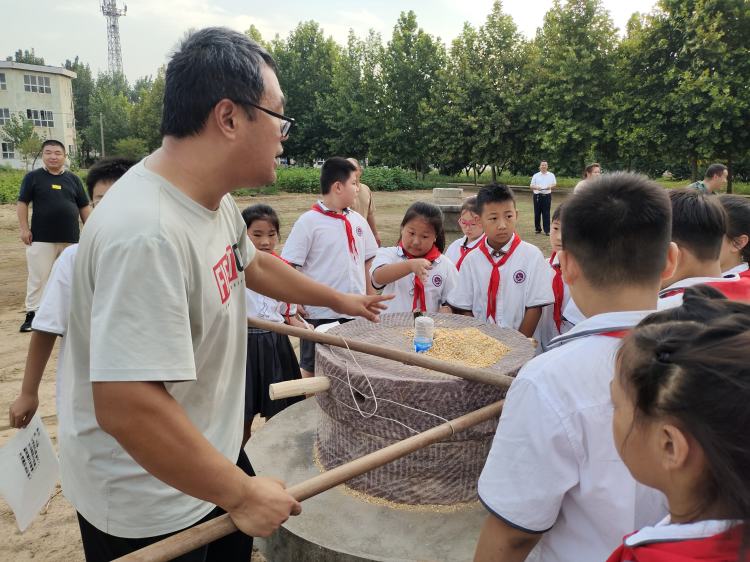 劳动实践促成长心得,劳动助成长实践促发展记录表