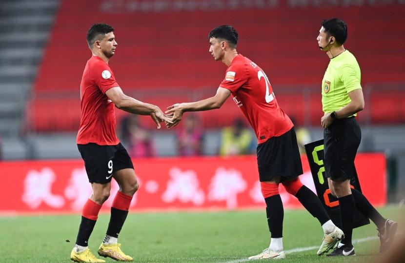 1-0无效！中超黑马仍狂飙，创2*纪大**录，2大腿缺席，第1攻击群易主