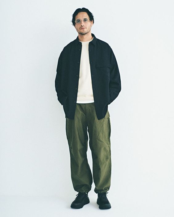 军绿色裤子耐脏吗,军绿色裤子好看吗