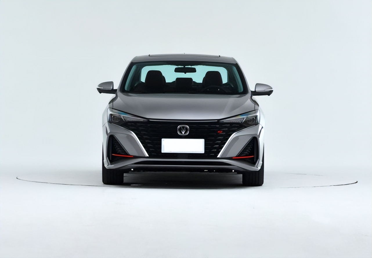 满油满电跑1200km,满油满电跑2000公里