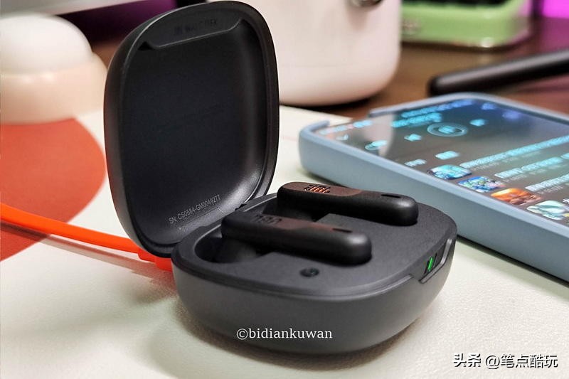 jbl蓝牙耳机waveflex对比,沉浸式听歌耳机