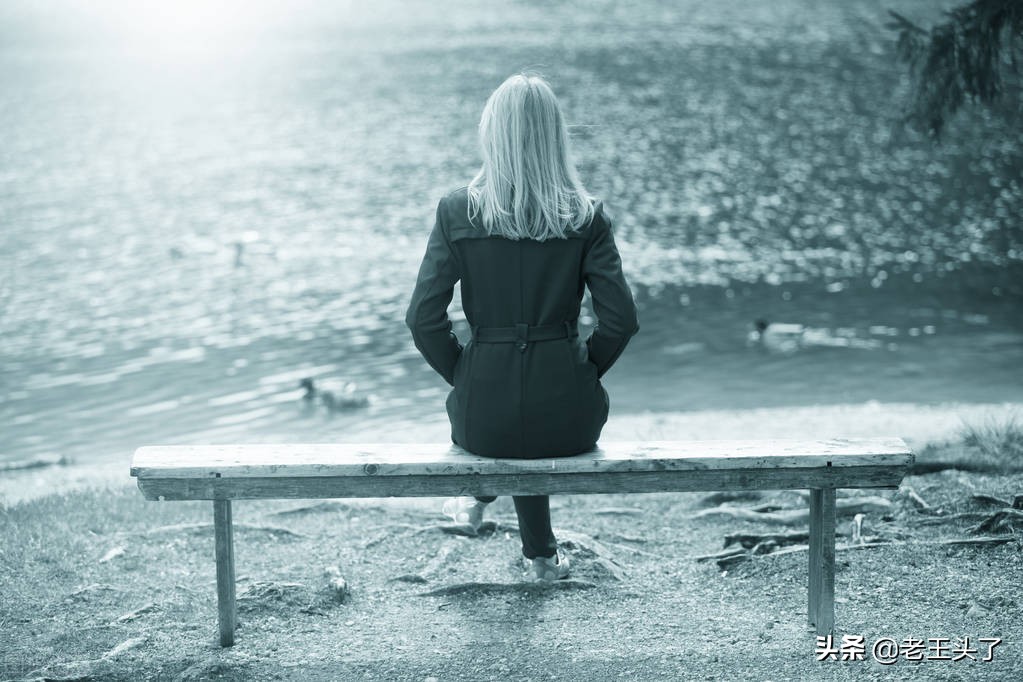 人真的会忘不掉过去吗,人很容易淡忘