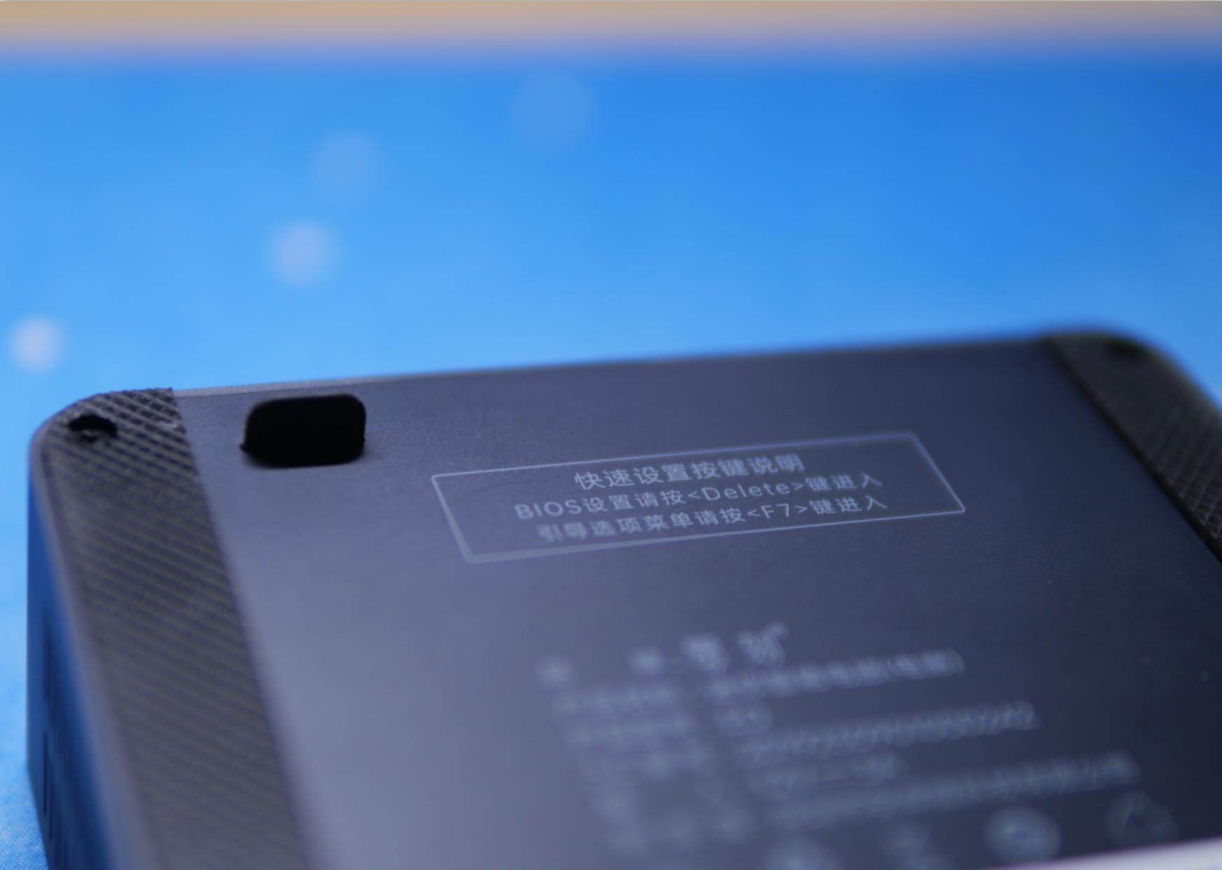 再也不怕投屏被限。零刻EQ12全能小主机直连电视，4K资源轻松看。